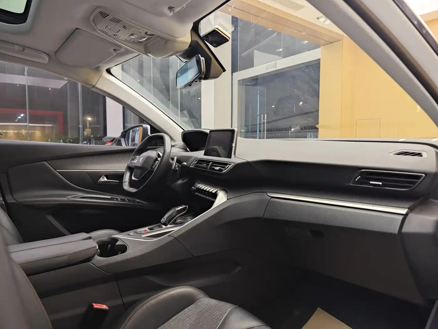 Peugeot 5008 2017 380THP 7-seat Elite Edition фото 33