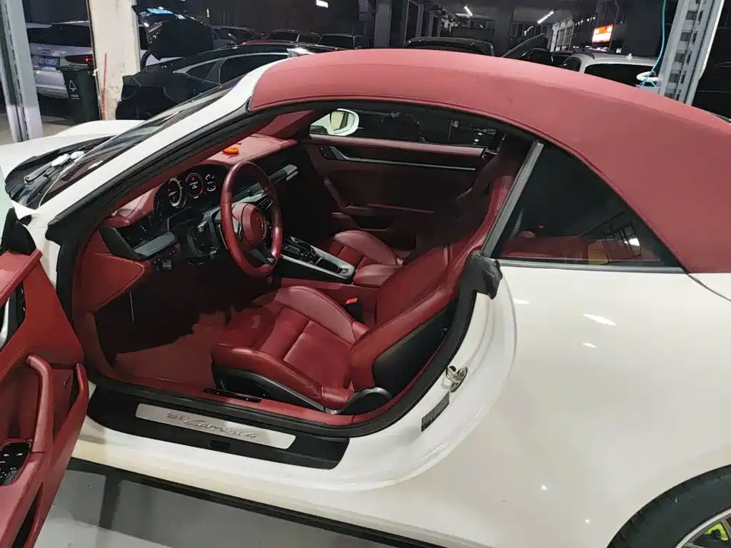 Фото 3 - Porsche 911