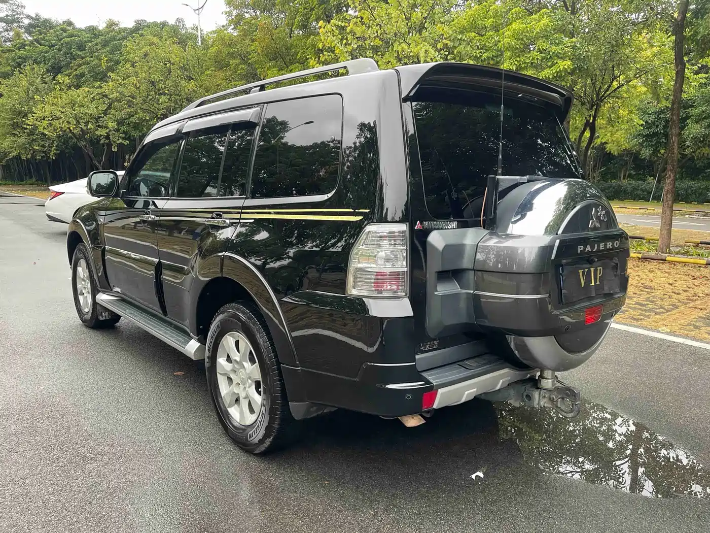 Mitsubishi Pajero (Import) 2015 3.0L Automatic Elite Premium Edition China IV фото 4