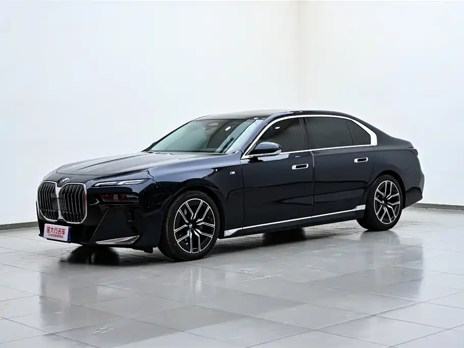 BMW 7 Series 2023 Model 735Li M Sport Package фото 2