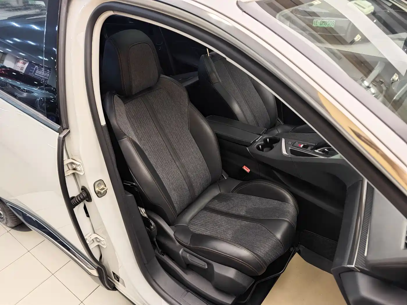 Peugeot 5008 2017 380THP 7-seat Elite Edition фото 34