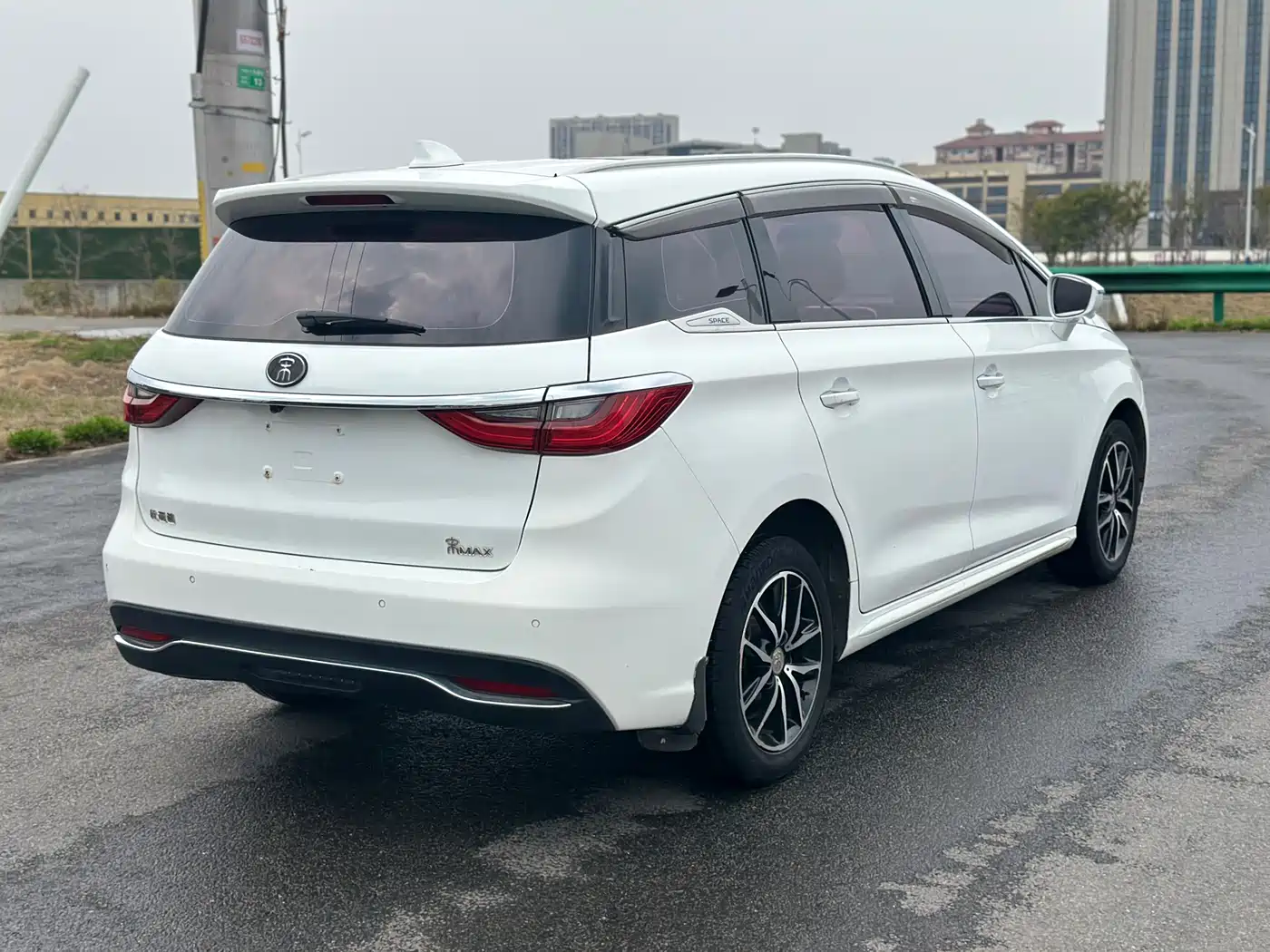 BYD Song MAX 2017 1.5T Auto Smart Elite 7-Seater фото 9