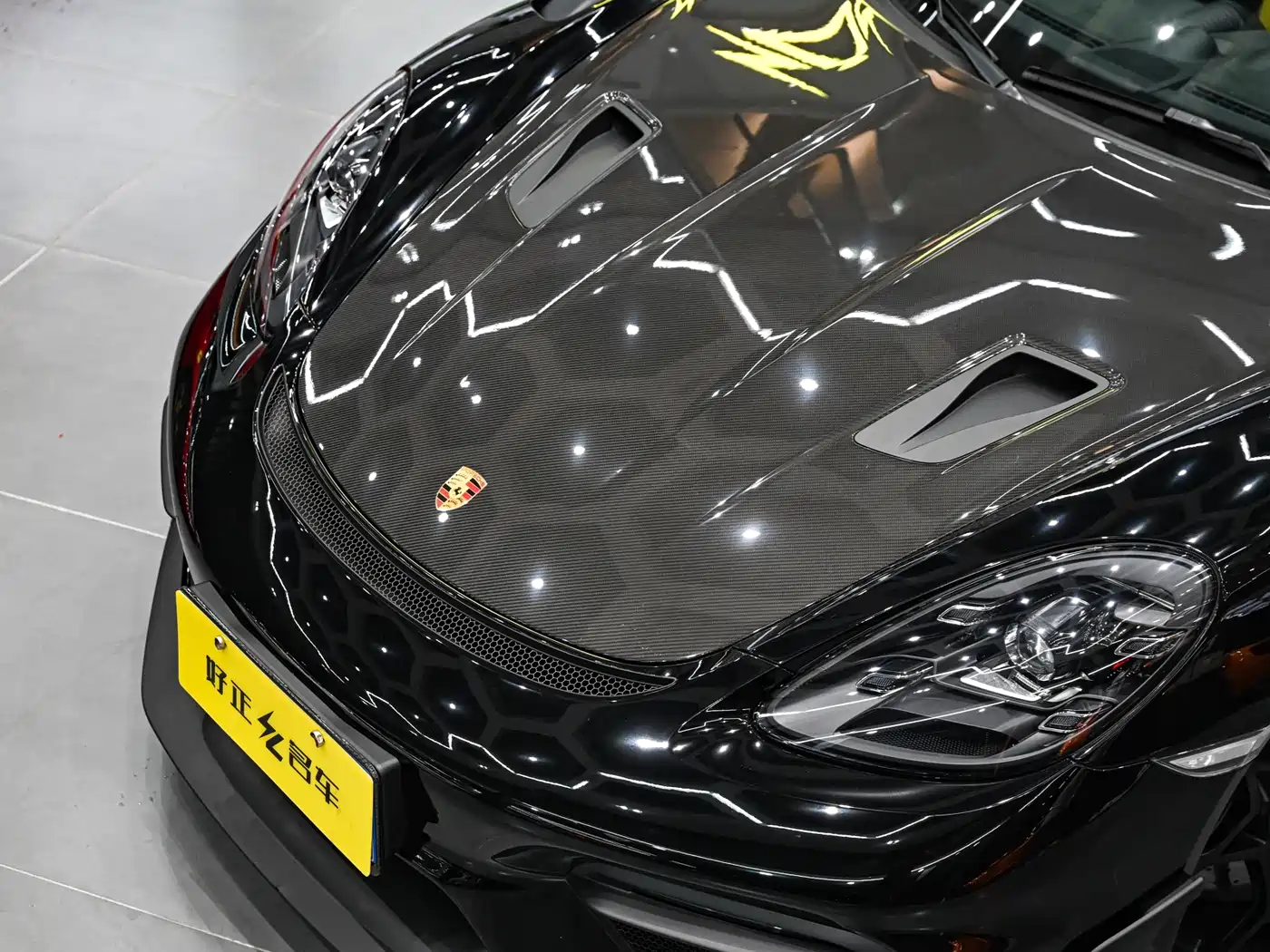 PORSCHE 718