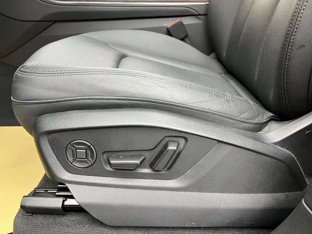 Photo 18 - Audi Q7