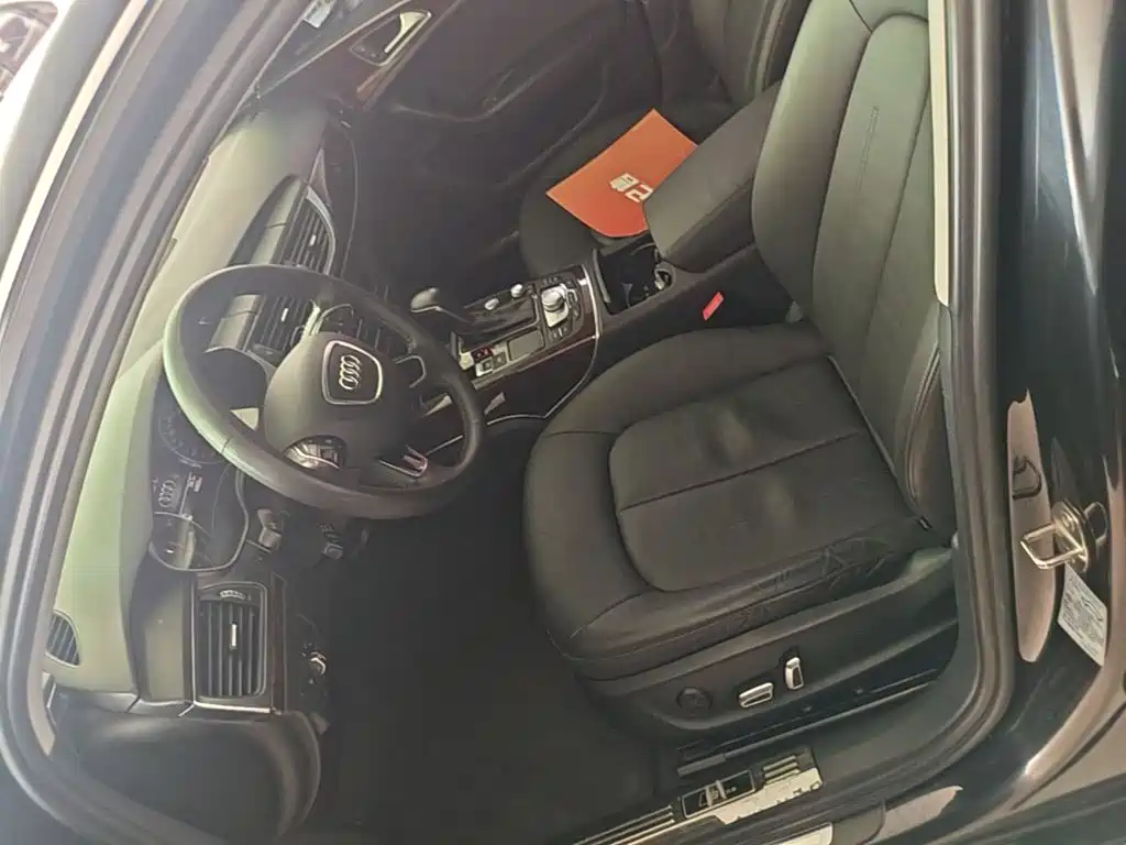 Фото 15 - Audi A6L