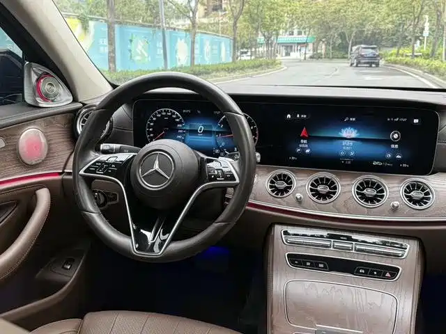  E CLASS