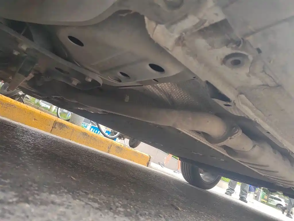 Geely Galaxy Galaxy L7 2023 1.5T 115km Starship фото 19