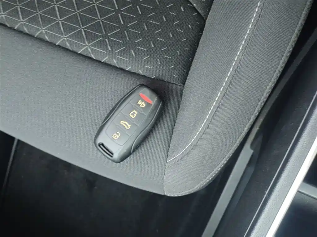 Haval M6 2021 PLUS 1.5T DCT Elite Smart Connect фото 9