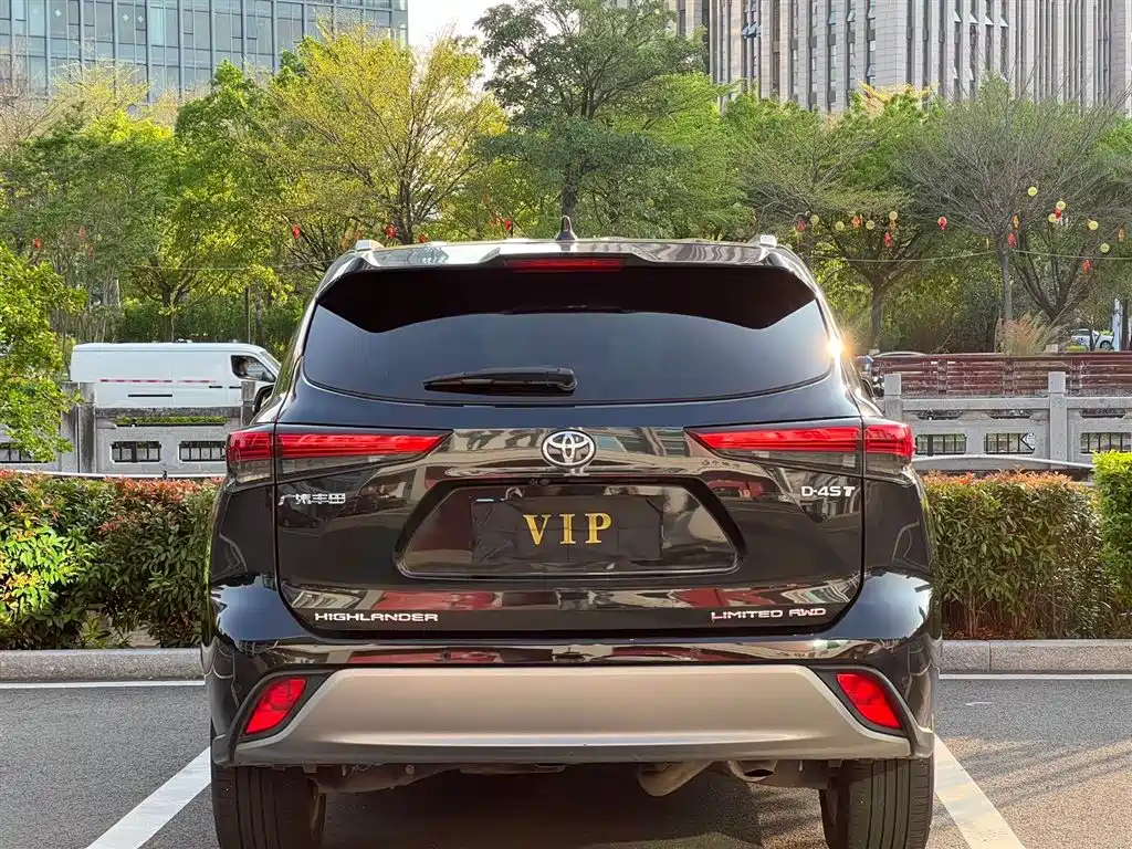 Toyota Highlander 2024 380T AWD Ultimate 7-Seater фото 7