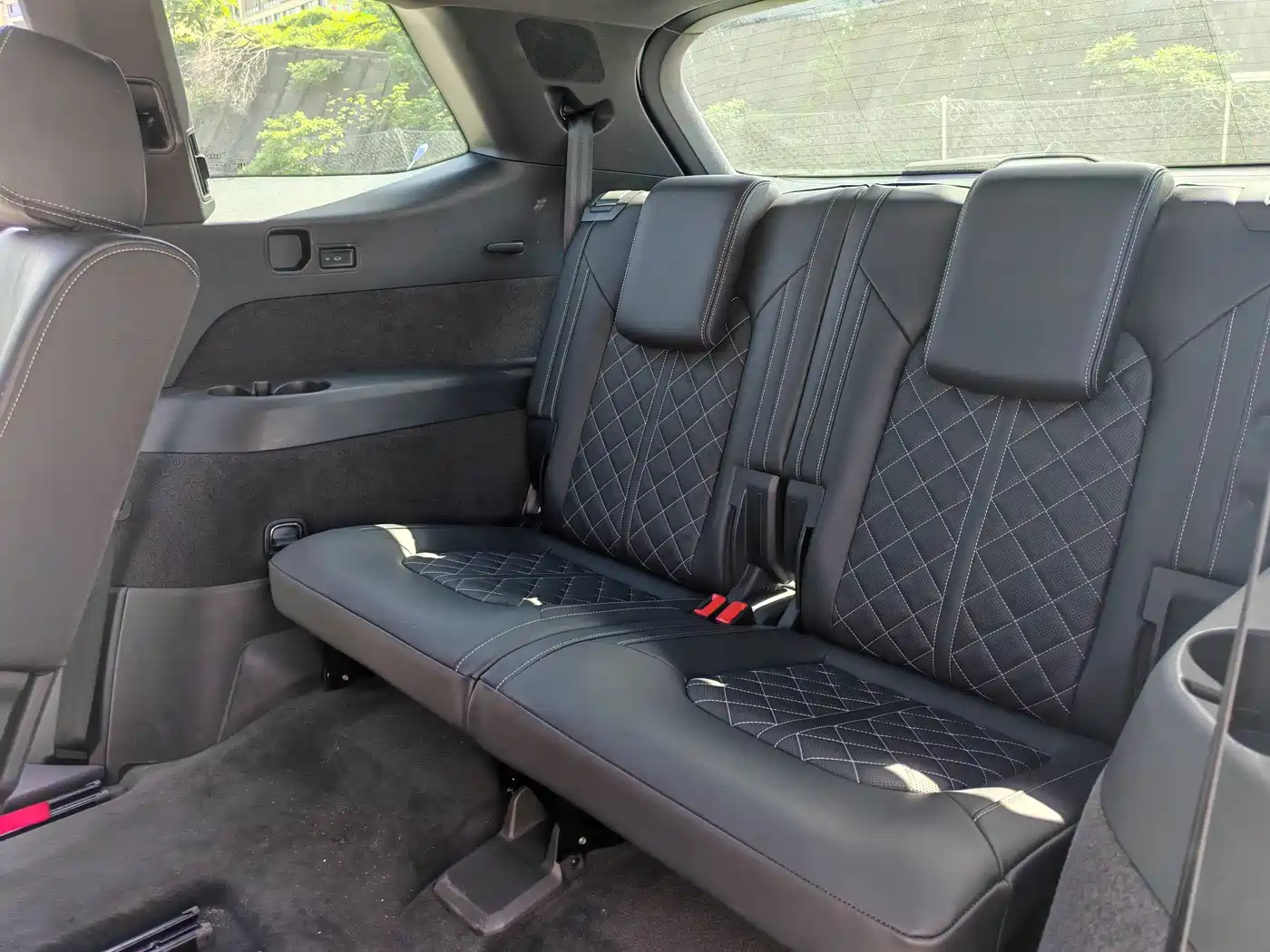 AUDI Q6