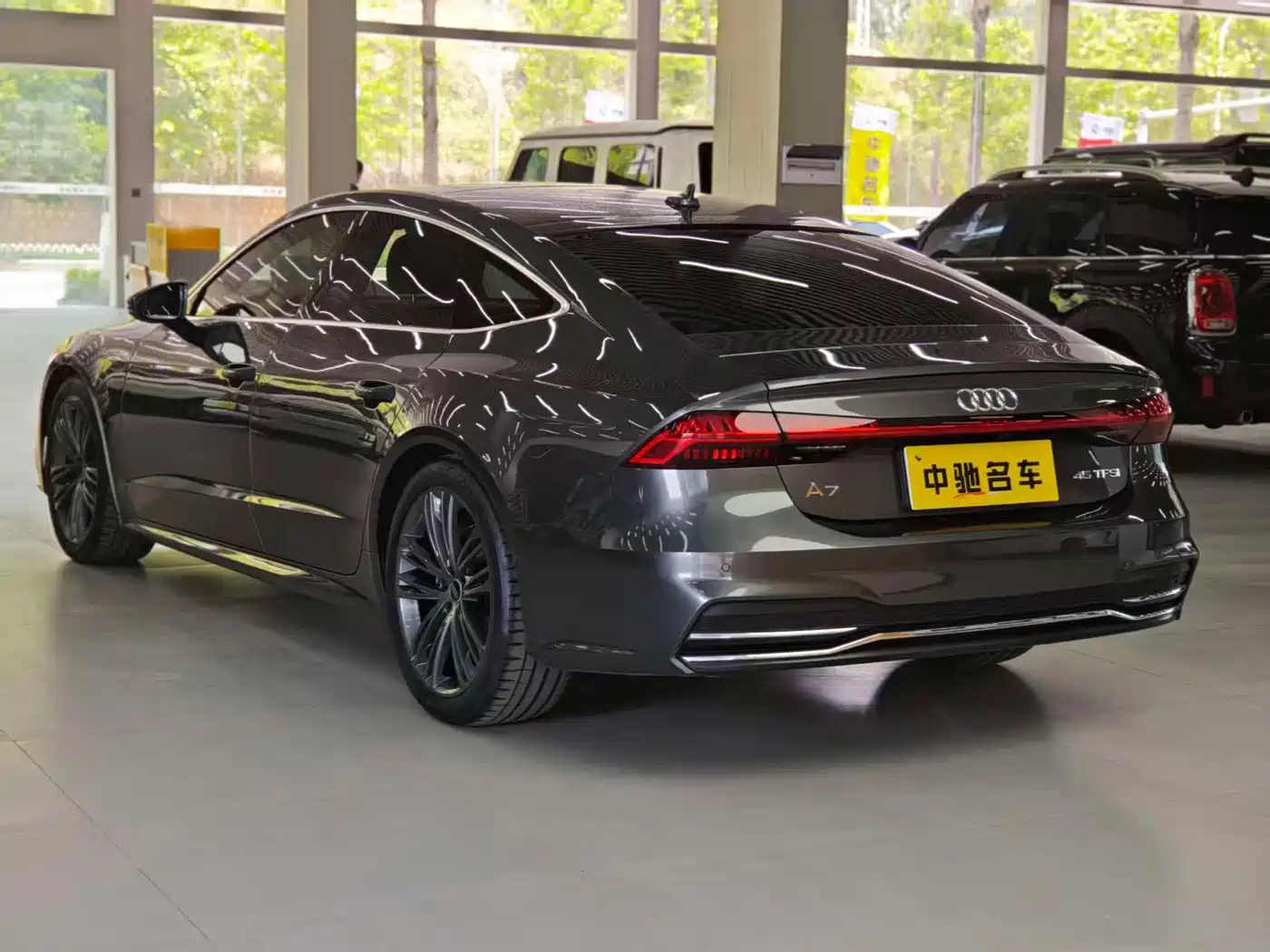 Audi A7 2023 Model 45 TFSI Premium Selection Edition фото 6