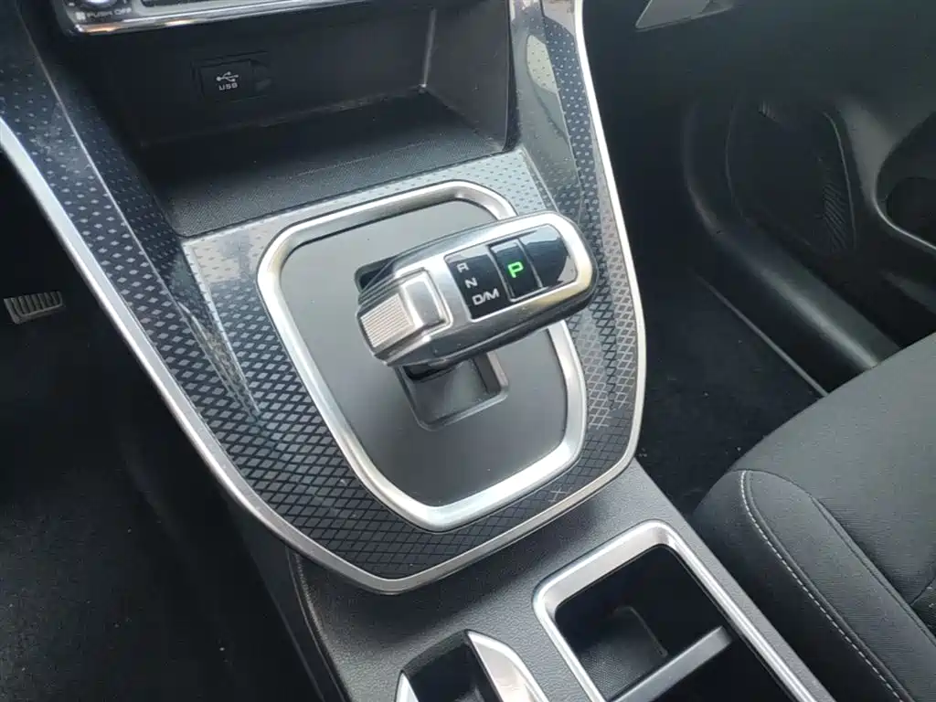 Haval M6 2021 PLUS 1.5T DCT Elite Smart Connect фото 14