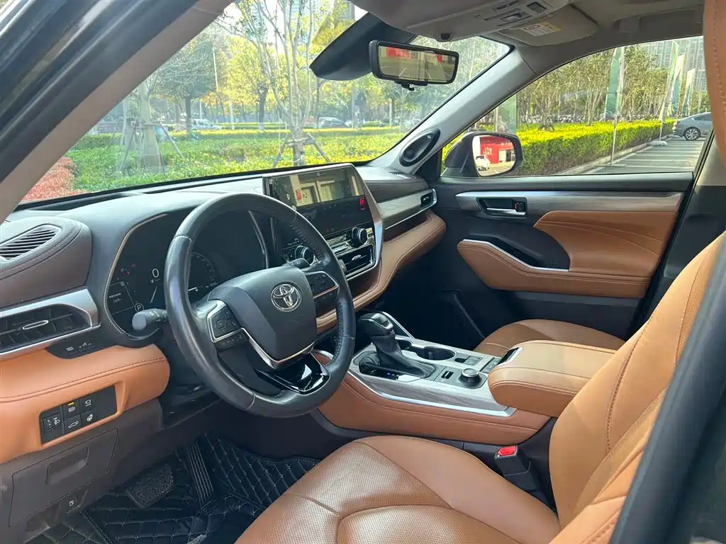Toyota Highlander 2024 380T AWD Ultimate 7-Seater фото 4