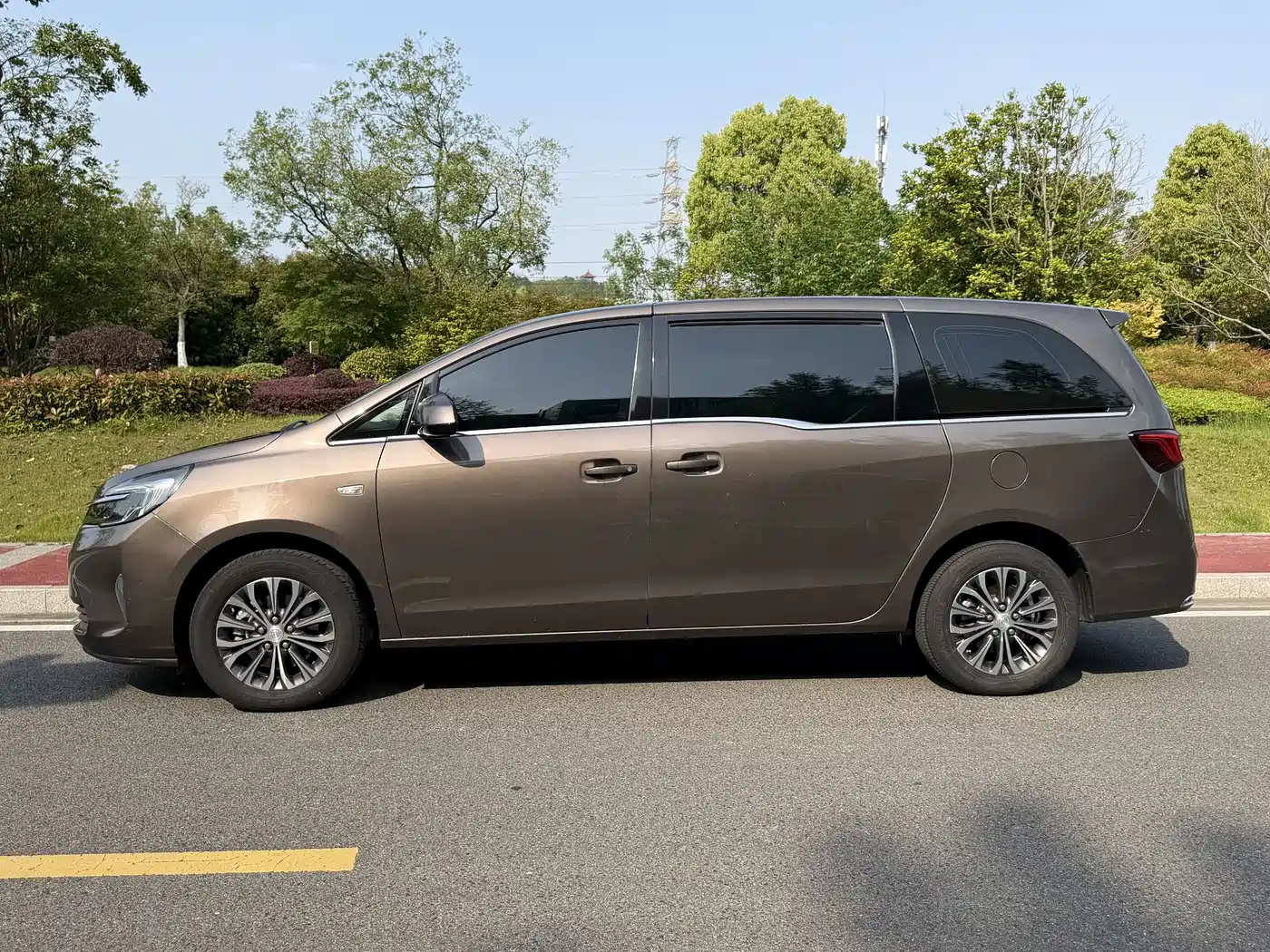 BUICK GL8