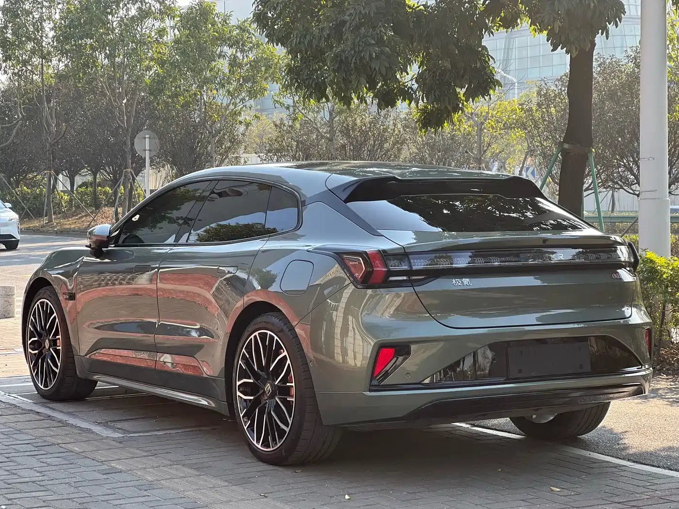 ZEEKR EXTREME KRYPTON 001