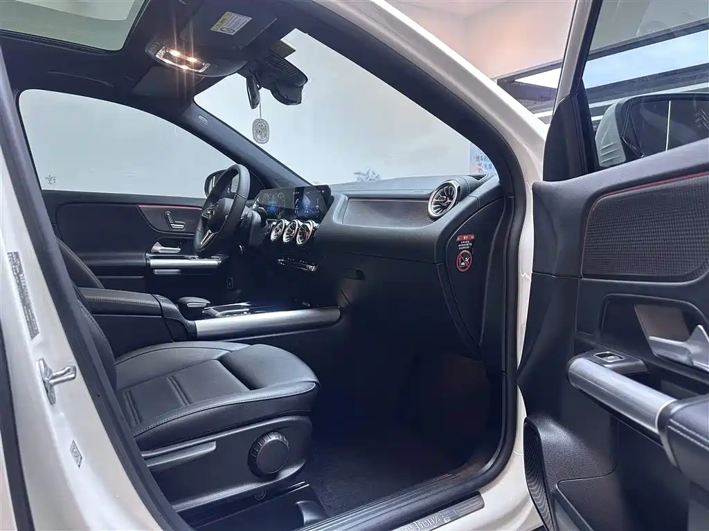 Mercedes-Benz GLA 2022 Facelift GLA 200 фото 6