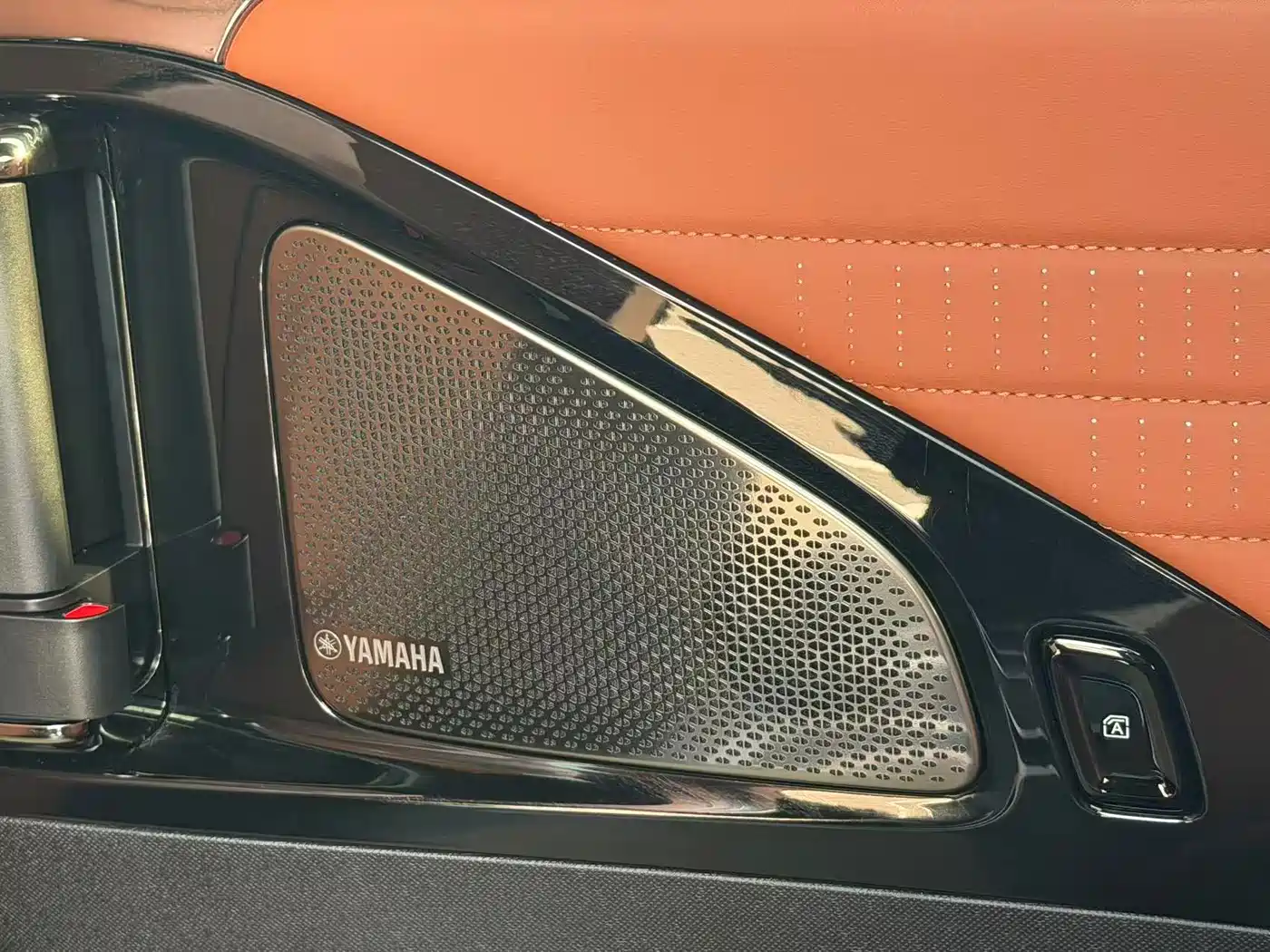 GAC Trumpchi Trumpchi Xiangwang M8 2025 2025 Model QianKun Series Ultra First Class