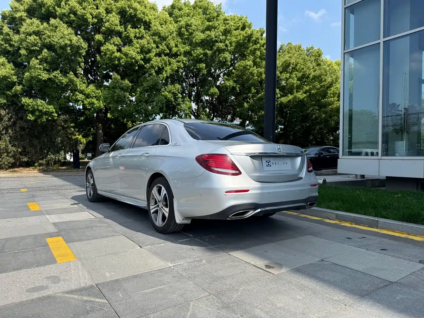 Mercedes-Benz E-Class 2018 E 200 L Sport фото 4