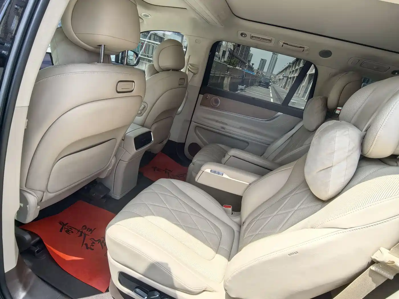 AITO Wenjie AITO M9 2024 Extended Range Ultra 42kWh 6-Seater фото 12