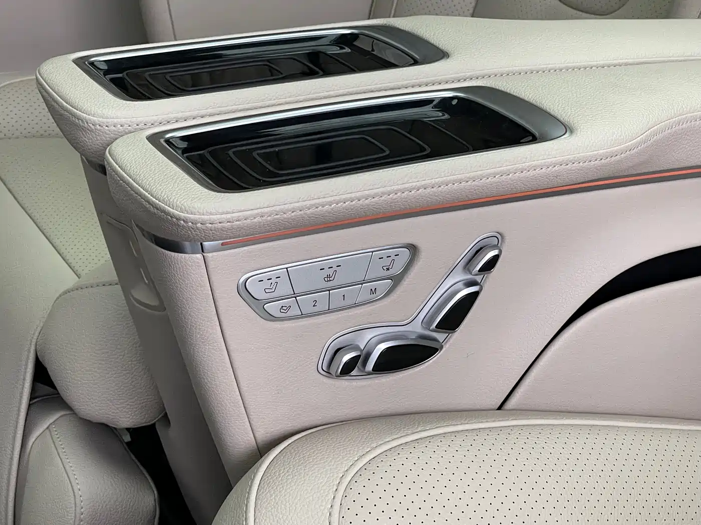 Mercedes-Benz V-Class 2021 V 260 L Long Wheelbase Luxury Edition фото 12
