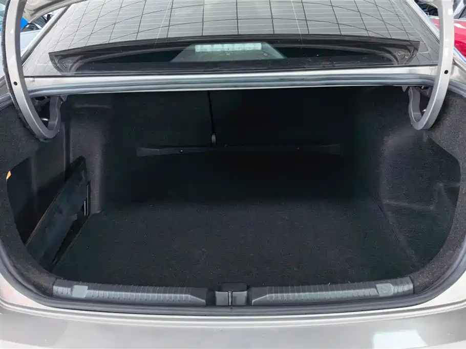 Volkswagen Bora 2021 1.5L Automatic Comfort Smart Edition фото 4