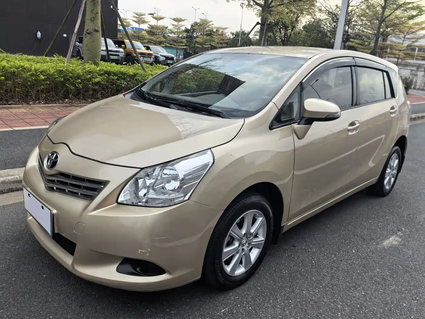 Toyota E'Z 2014 Xingyao 180E CVT Elite