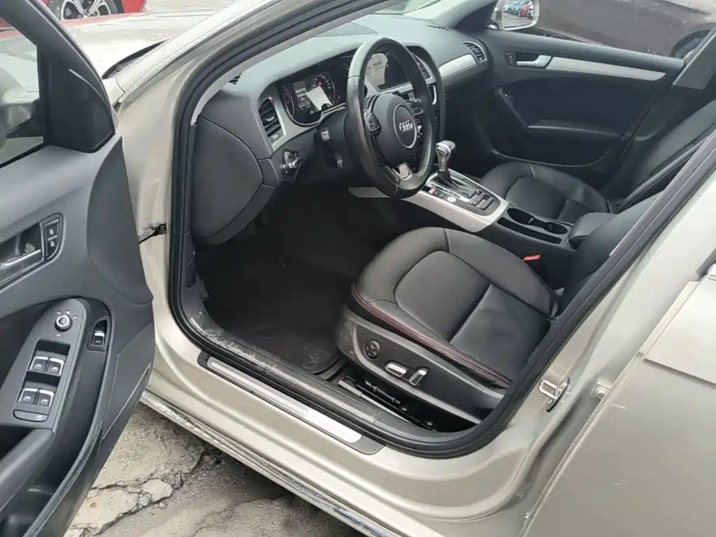 Фото 16 - Audi A4L