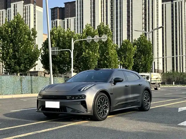 ZEEKR 001 2024