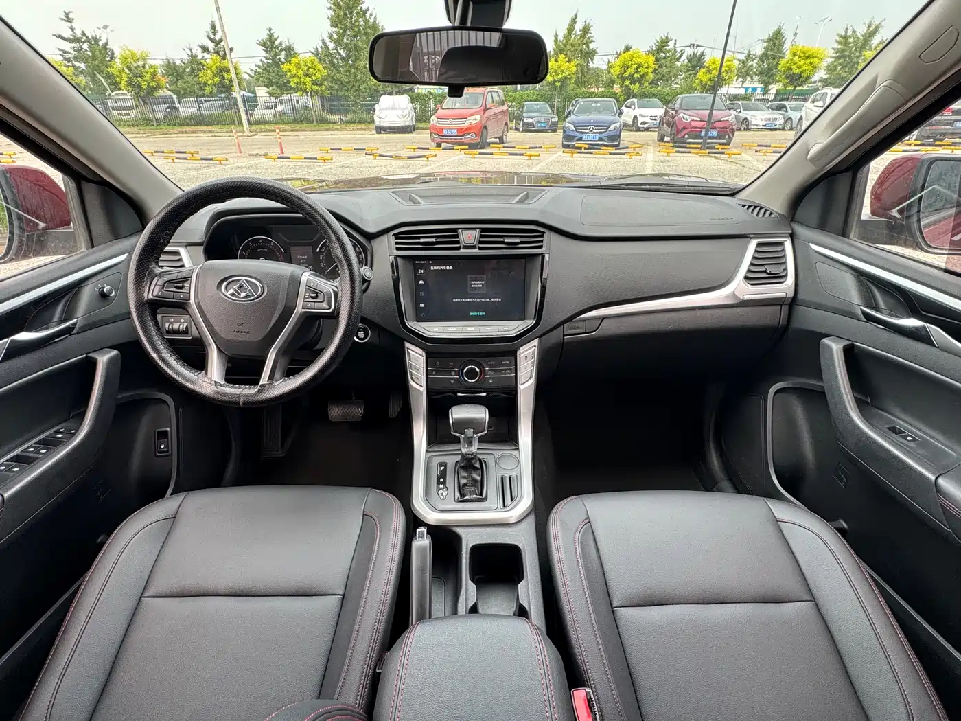 SAIC Maxus Maxus T60 2019 2019 2.0T Gasoline Automatic 2WD High-Chassis Luxury Standard-Cabin China VI