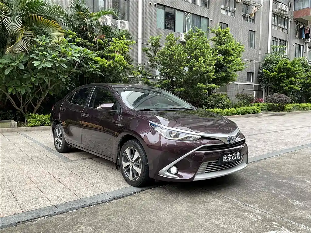 Toyota Levin 2016 Hybrid 1.8H V E-CVT Luxury Edition фото 2
