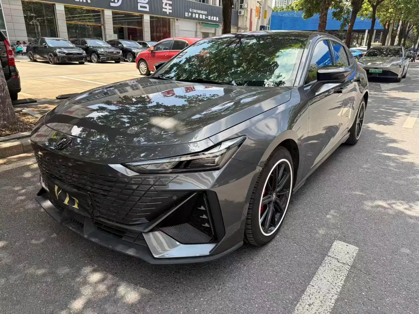 Changan UNI-V 2023 1.5T Luxury Edition