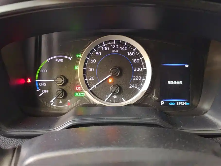 Toyota Corolla 2022 Hybrid 1.8L E-CVT Pioneer Edition фото 14