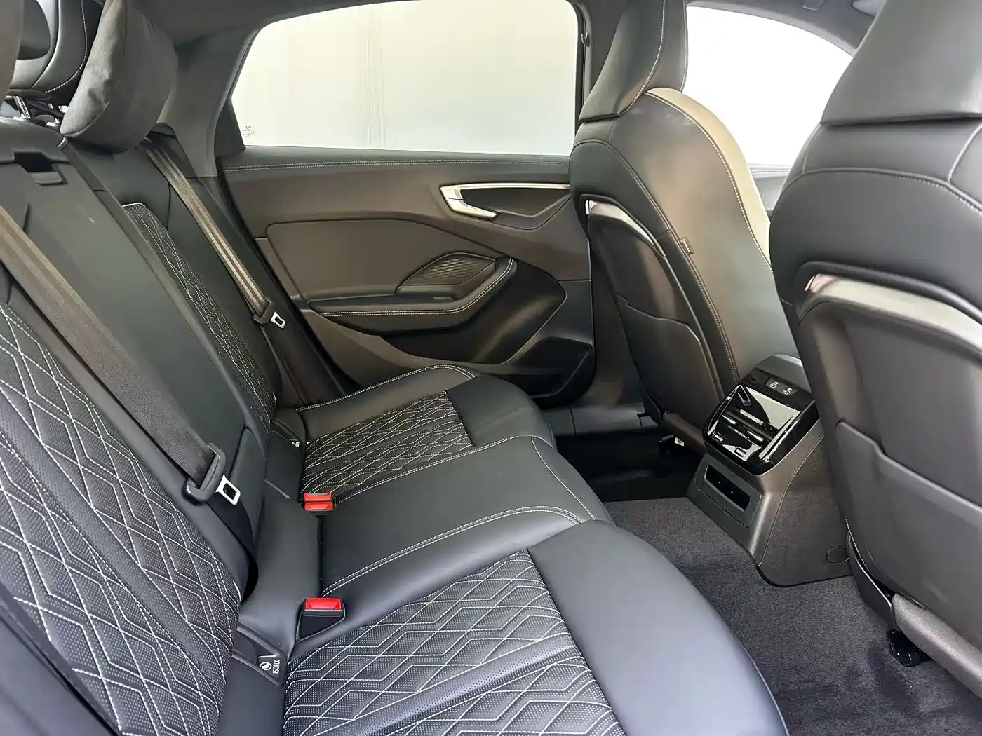 Audi A5L 2025 2.0T Sport Edition Plus фото 4