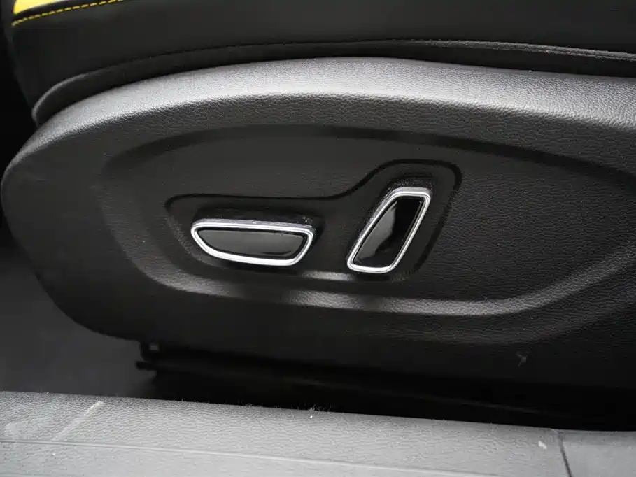 GAC Trumpchi Trumpchi Emkoo 2021 270T DCT J15 Edition фото 6