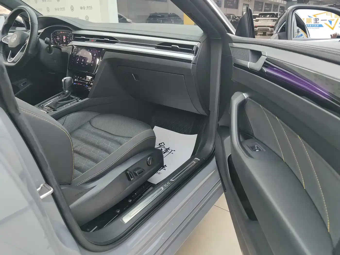 Volkswagen FAW-Volkswagen CC 2023 380TSI Eye-catching Edition фото 8