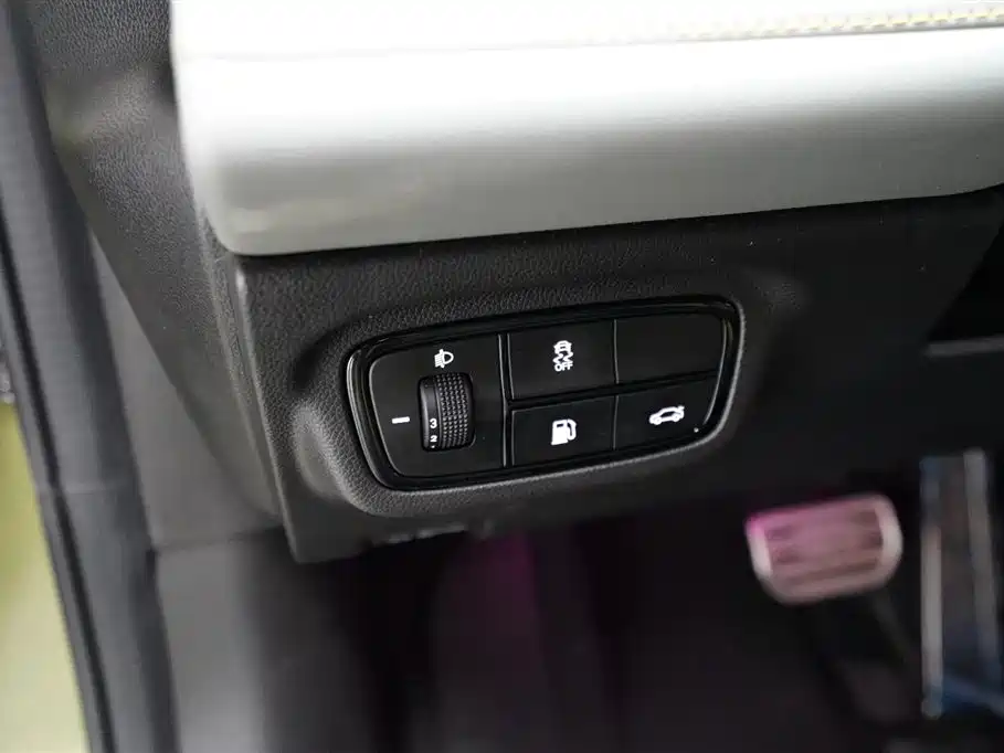GAC Trumpchi Trumpchi Emkoo 2021 270T DCT J15 Edition фото 7