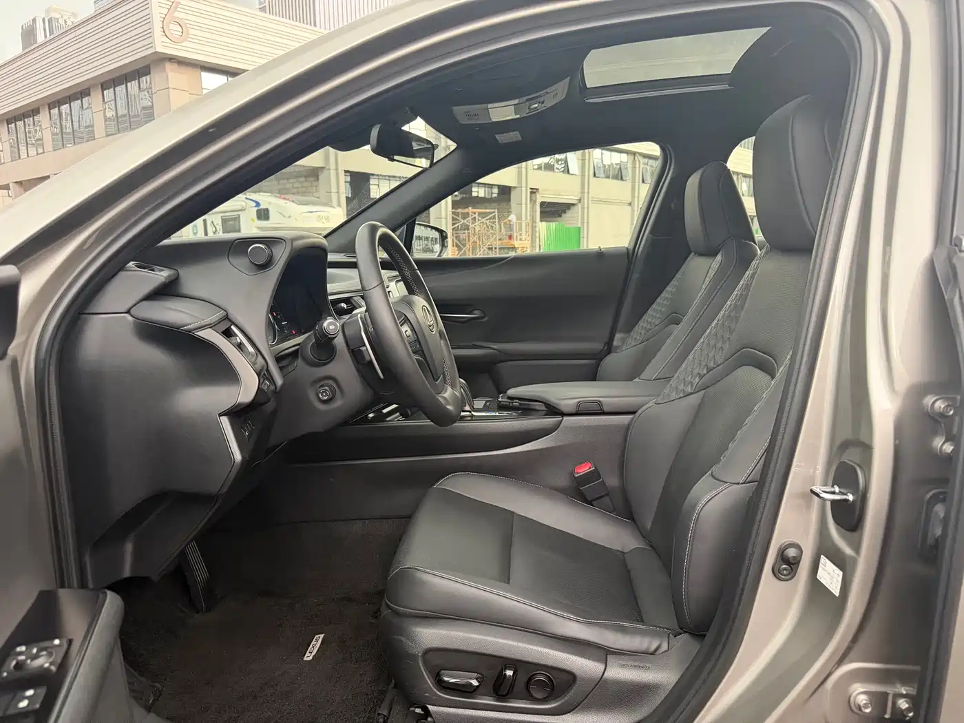 Lexus UX Electric 2022 2020 300e Pure Yue Edition