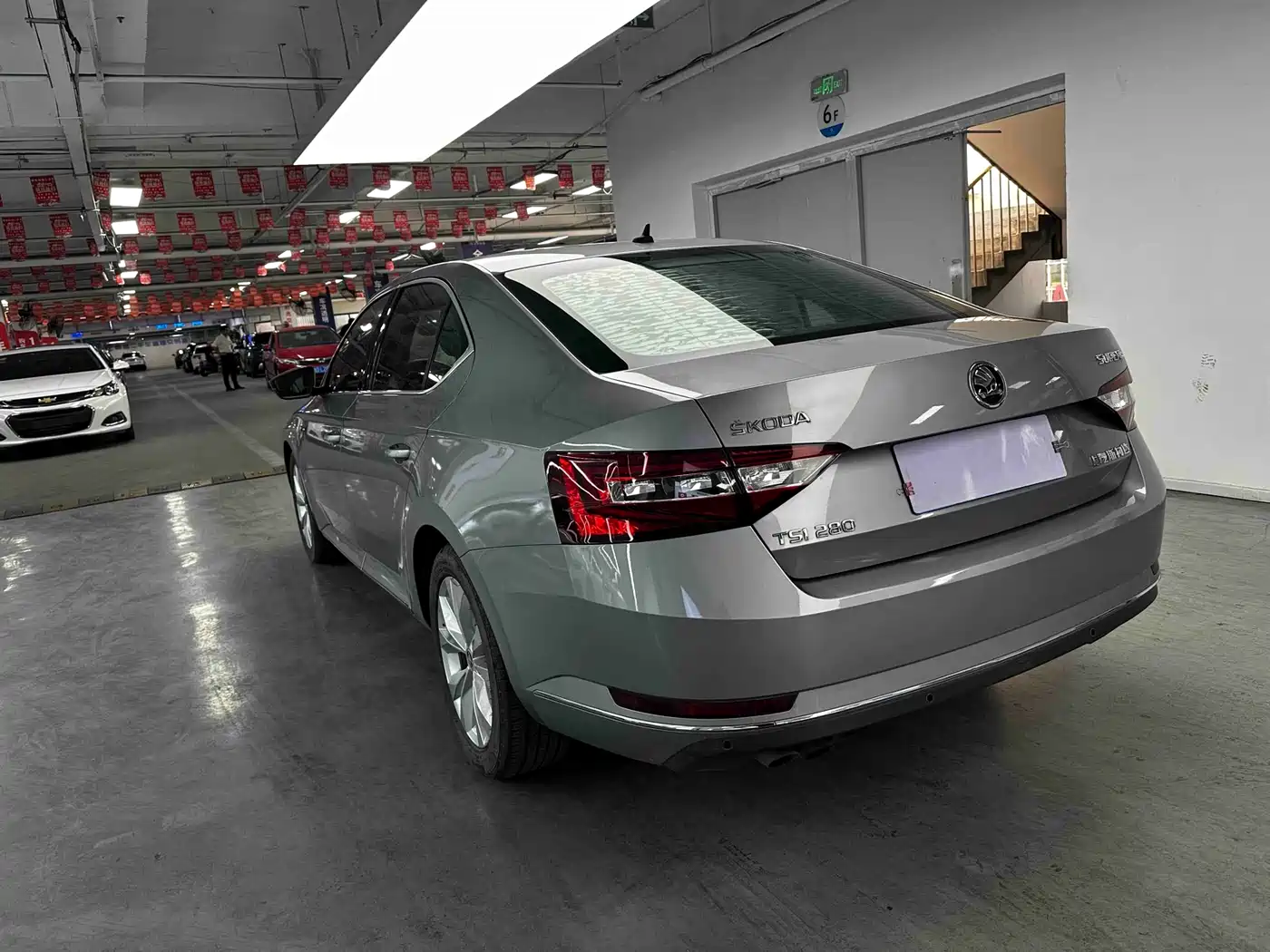 Škoda Superb 2016 TSI280 DSG Pioneer Edition фото 10