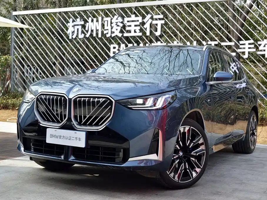 BMW X3 2025 xDrive30L Premium Model M Sport Black Package фото 2