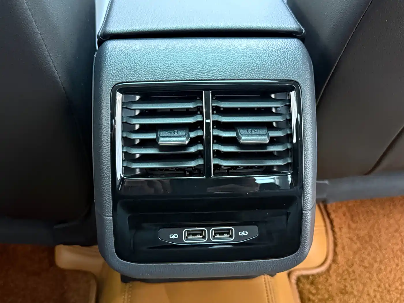 Volkswagen Sagitar 2021 280TSI DSG Surpassing Edition фото 17
