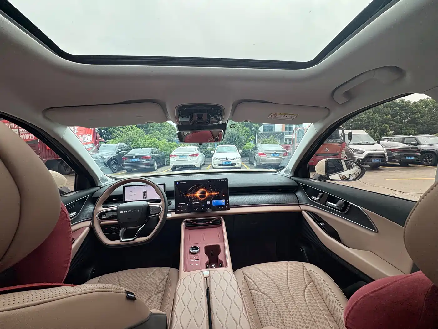Chery Tiggo 8L 2025 2025 Model Year 2.0T 2WD Rainbow Edition 5-Seater