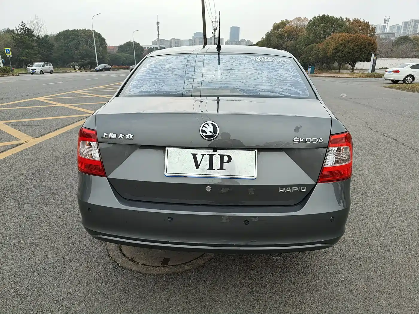Škoda Rapid 2015 1.4L Manual Joy Selection фото 8