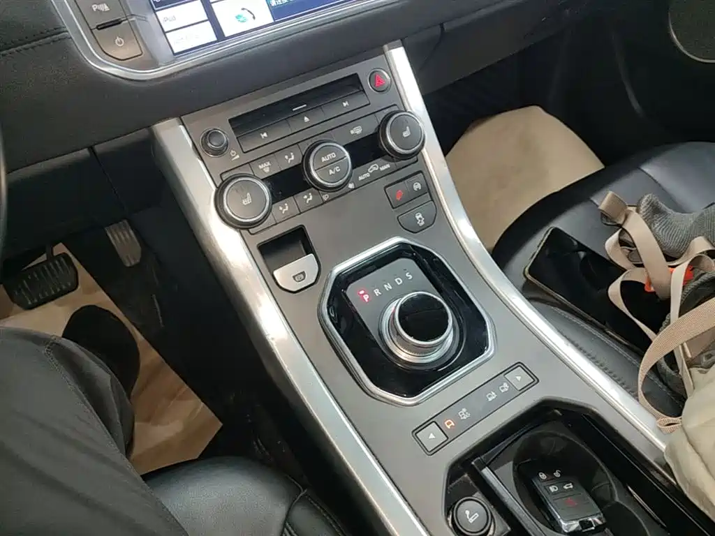 Land Rover Range Rover Evoque 2015 2.0T 5-Door Intelligent Edition фото 14
