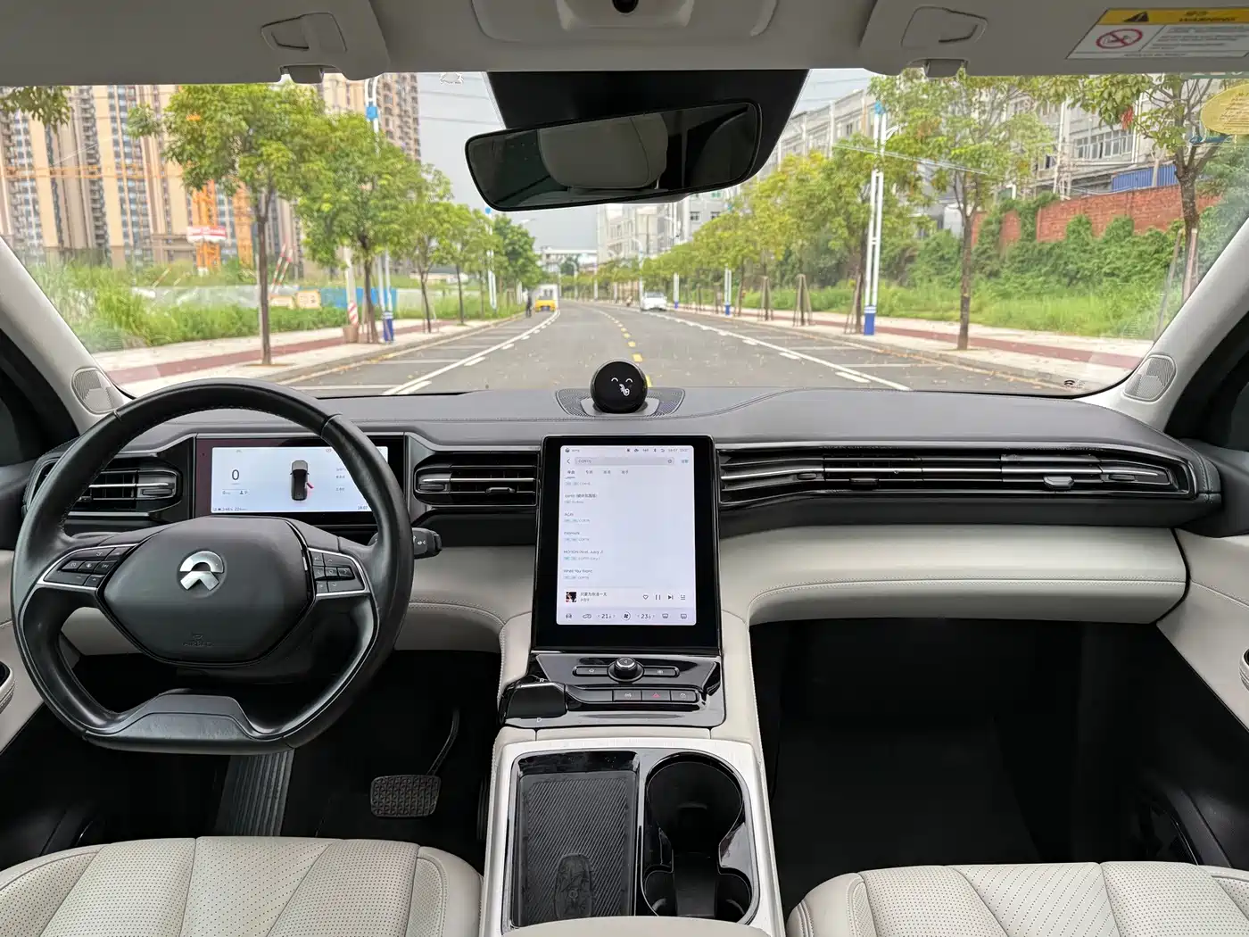 NIO ES8 2019 2018 355KM Base Model 7-Seater Version