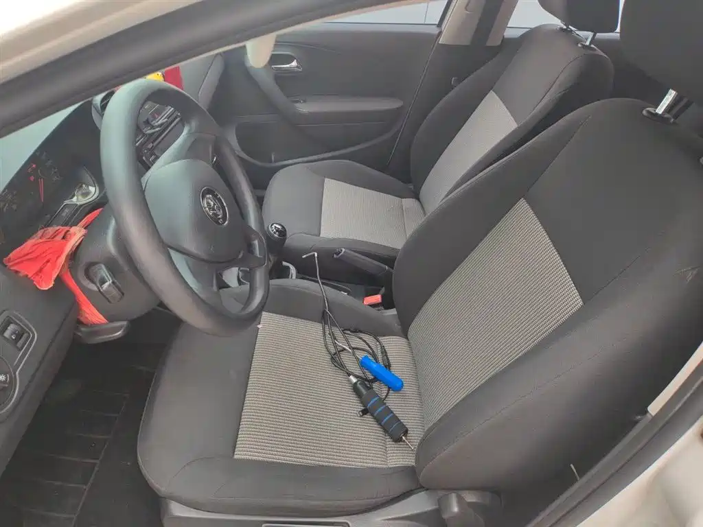 Volkswagen Polo 2016 1.4L Manual Trend фото 16