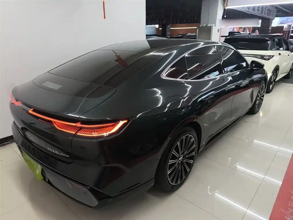 Geely Galaxy Galaxy Xingyao 8 2025 130km EM-P Starship Edition фото 7