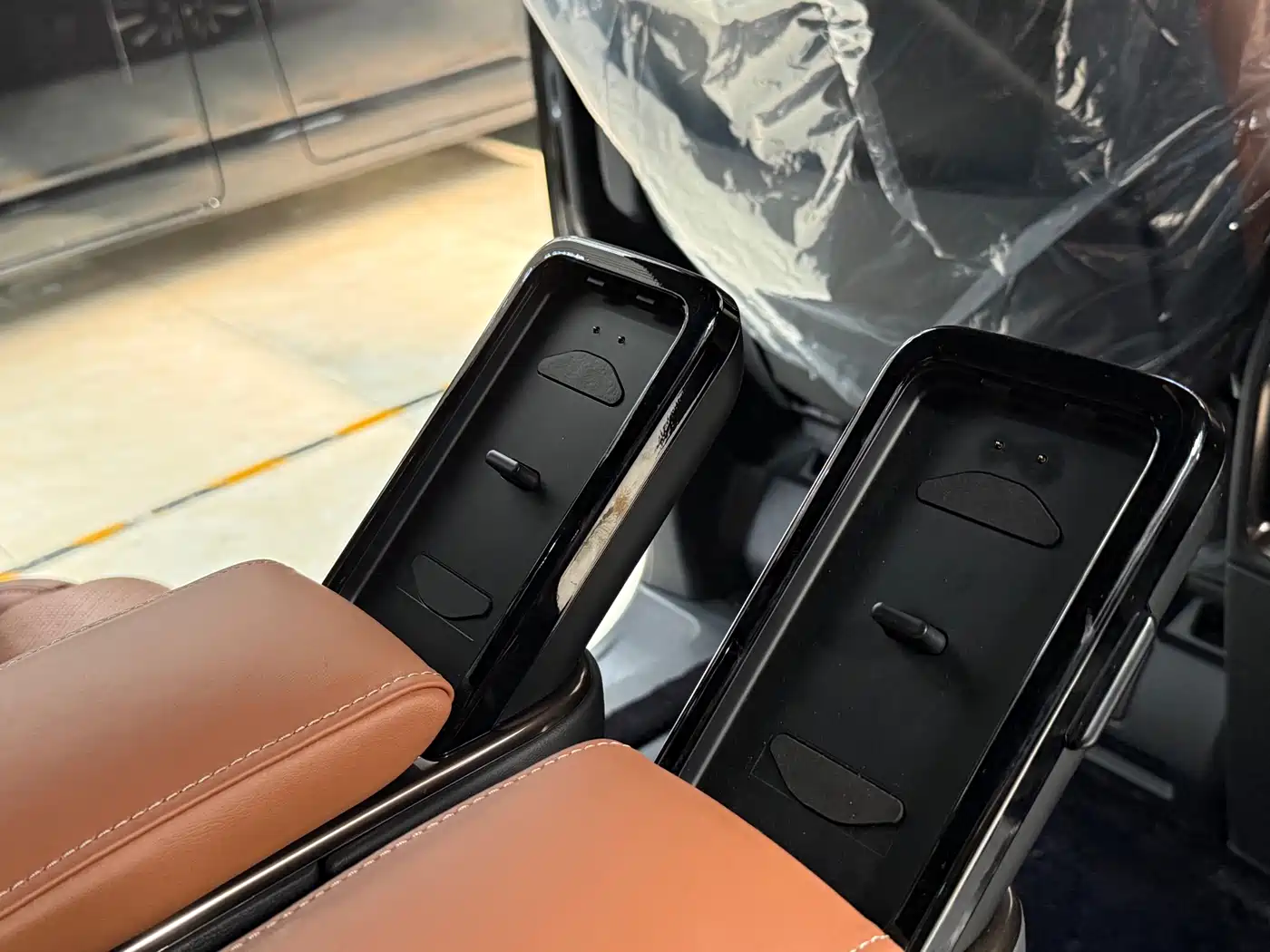 Toyota Alphard 2024 Hybrid 2.5L Ultimate Enjoyment Edition фото 26