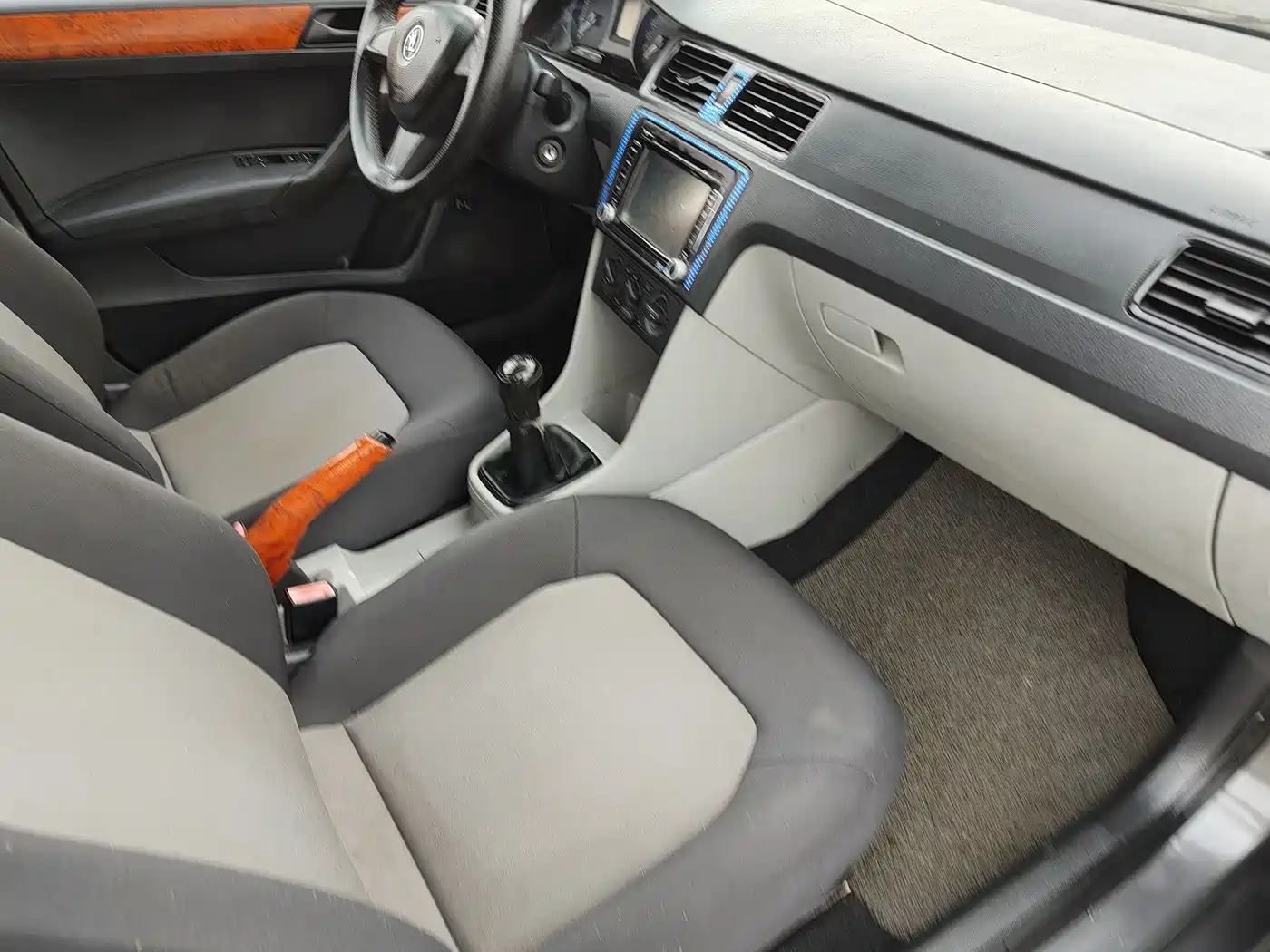 Škoda Rapid 2015 1.4L Manual Joy Selection фото 13