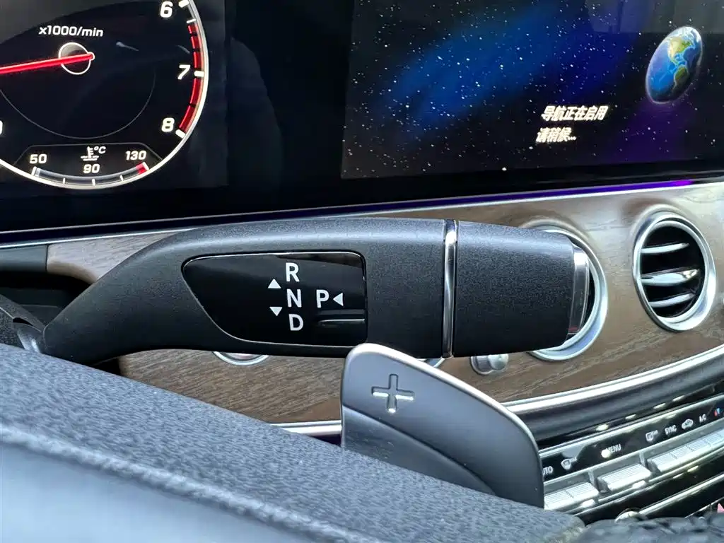 Mercedes-Benz E-Class 2016 E 300 L Fashion Type фото 13