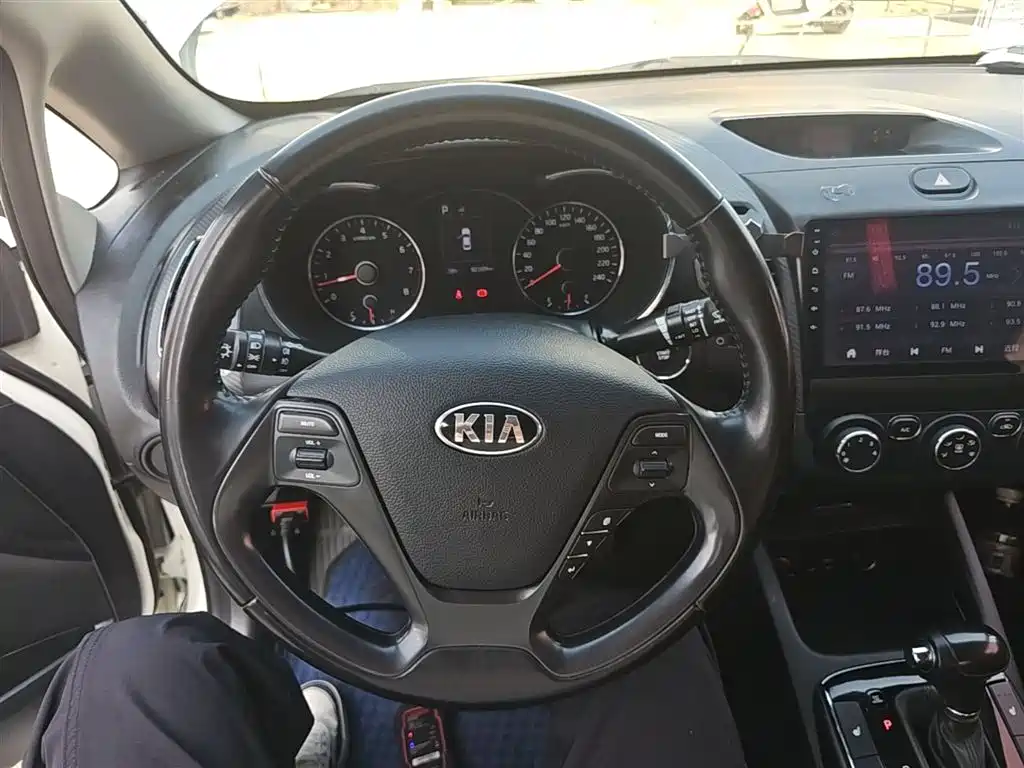 Kia K3 2017 1.6L Automatic 15th Anniversary Special GLS фото 11